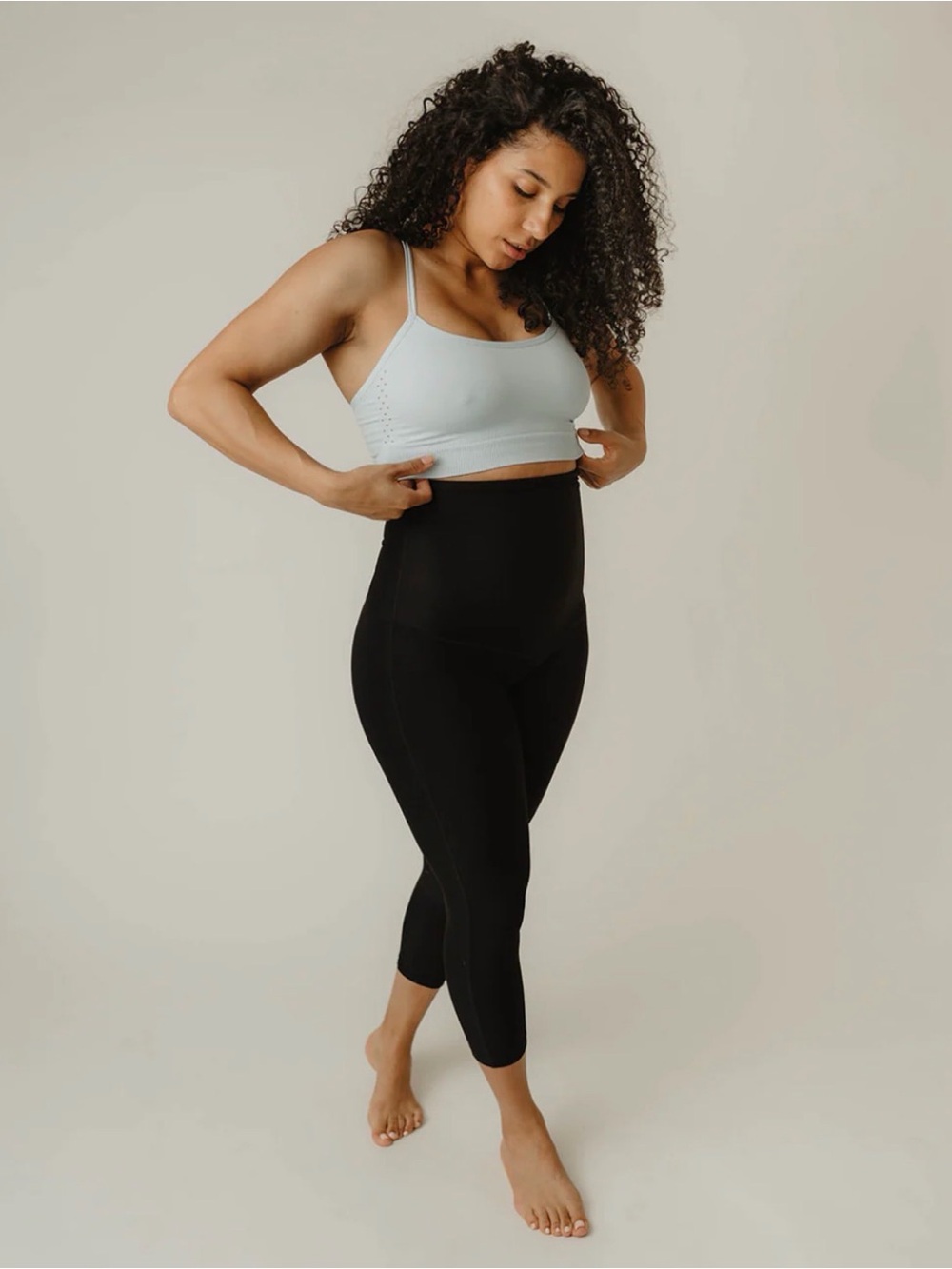 BaoBei Active Women’s Black Cropped Postpartum Recovery Leggings 21” Small